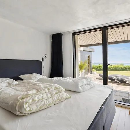 Dom wakacyjny Three-bedroom In Børkop