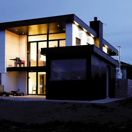 Lovely In With Wifi Holiday home